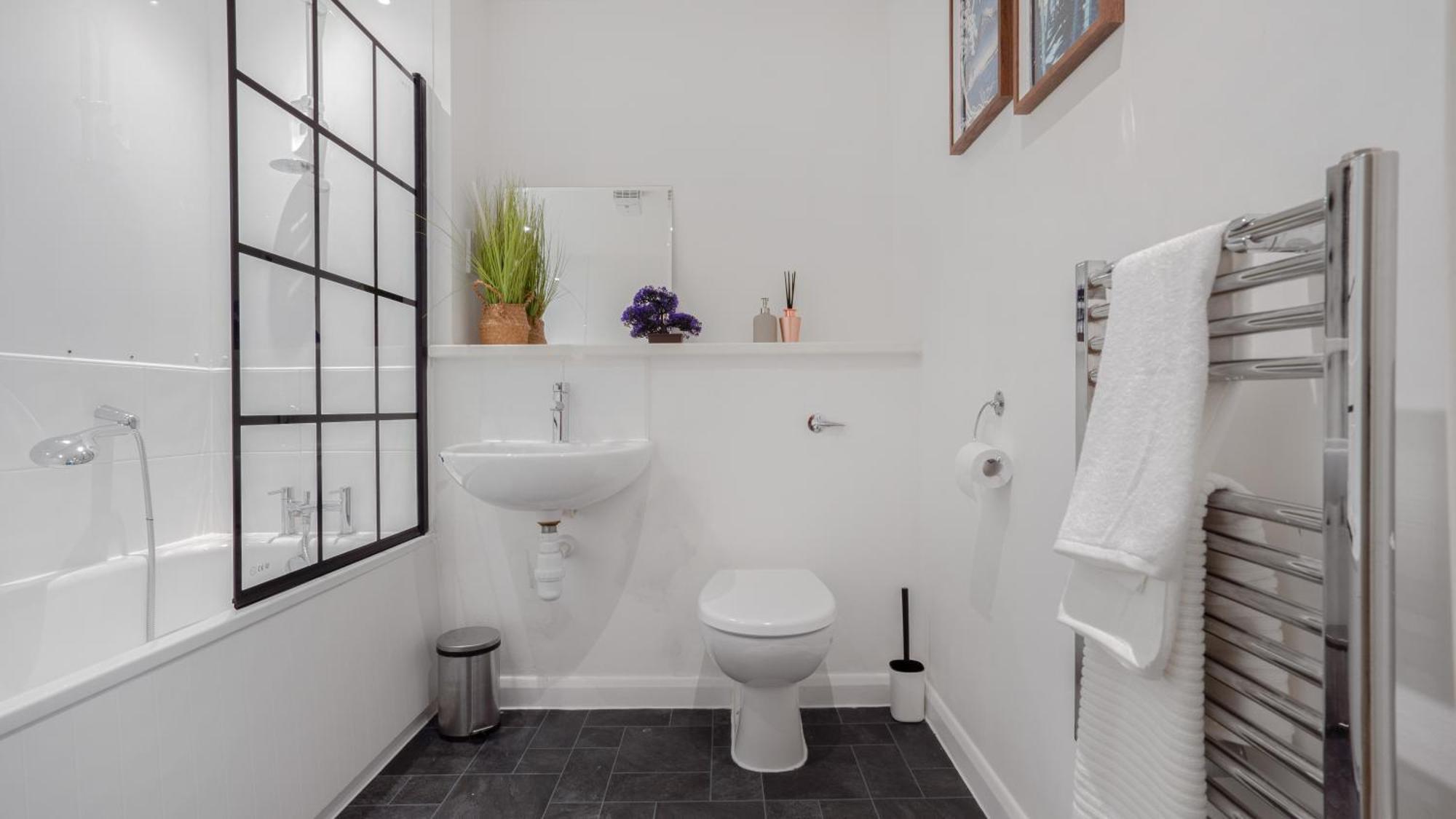 Japanese Suite 2Bed 2Bath, Free Park, Netfix, 75 Inch Tv, Games - City Centre- Maihom Birmingham Bagian luar foto