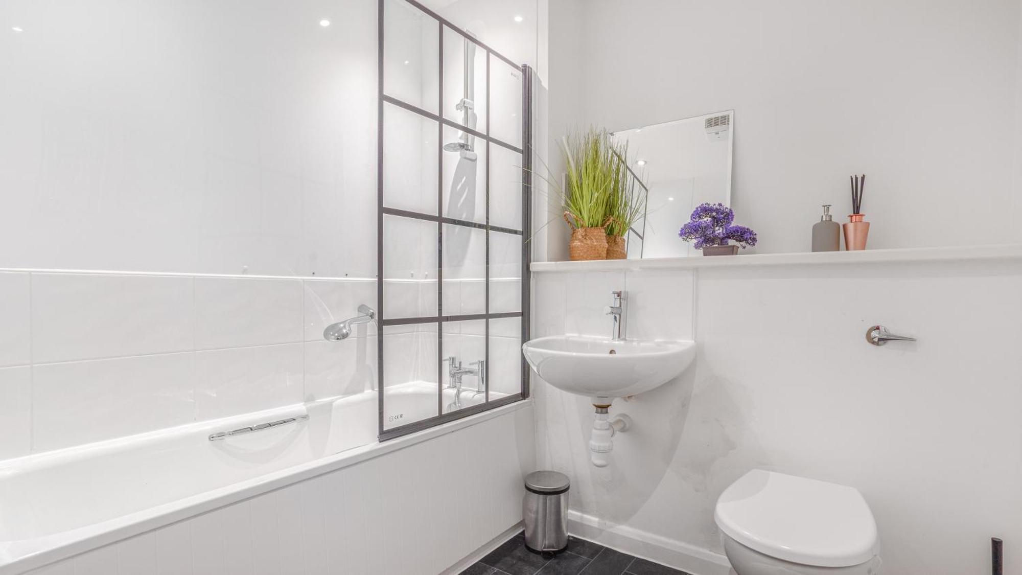 Japanese Suite 2Bed 2Bath, Free Park, Netfix, 75 Inch Tv, Games - City Centre- Maihom Birmingham Bagian luar foto