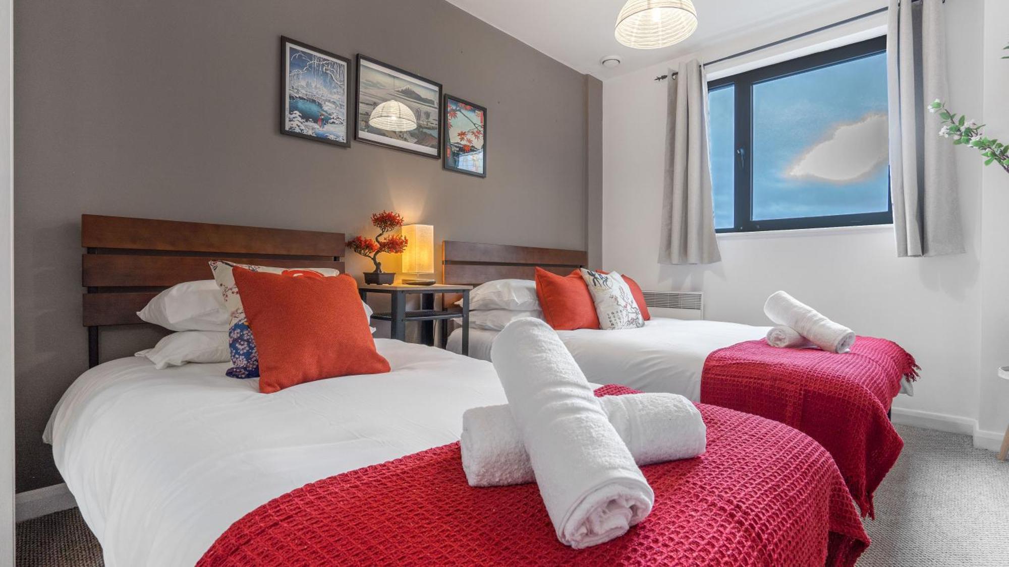 Japanese Suite 2Bed 2Bath, Free Park, Netfix, 75 Inch Tv, Games - City Centre- Maihom Birmingham Bagian luar foto