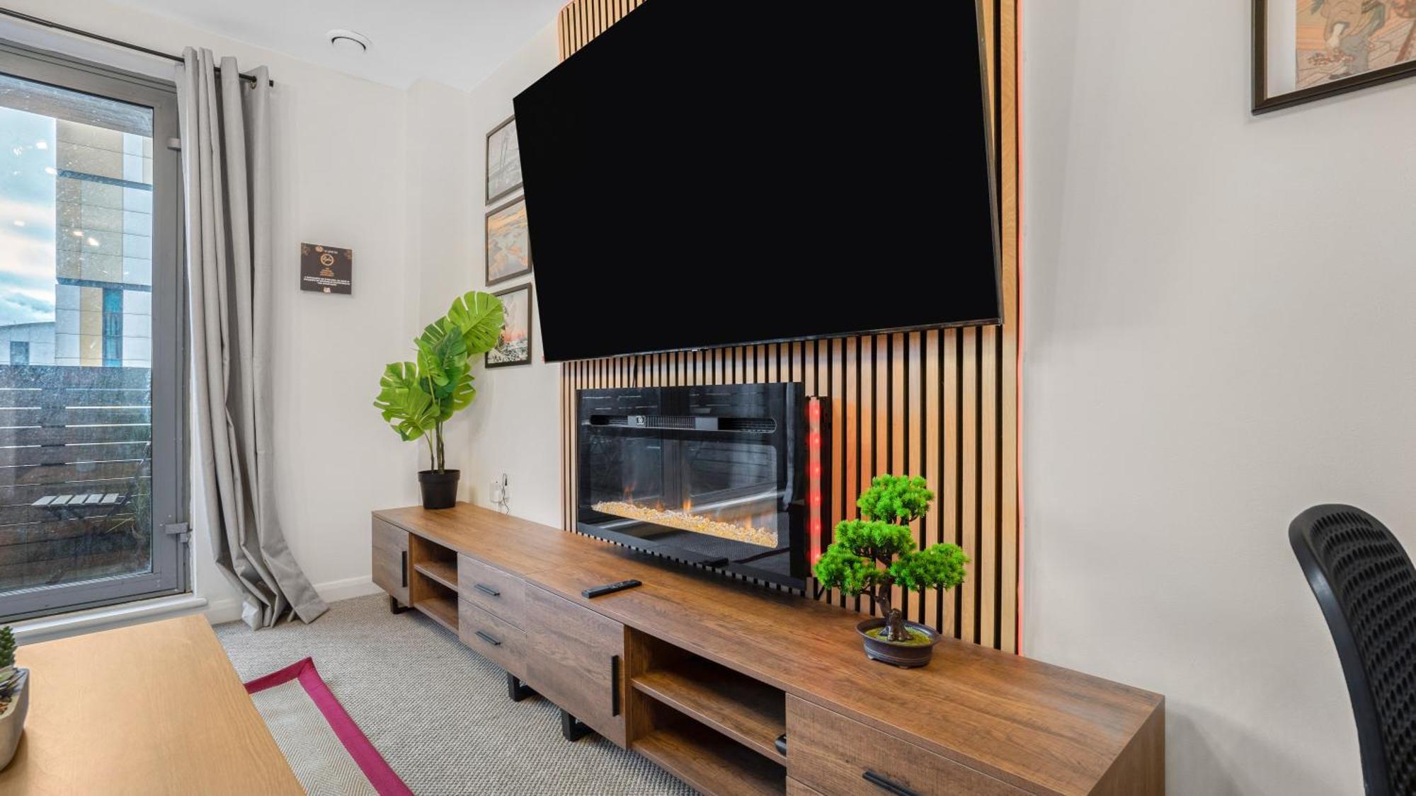 Japanese Suite 2Bed 2Bath, Free Park, Netfix, 75 Inch Tv, Games - City Centre- Maihom Birmingham Bagian luar foto