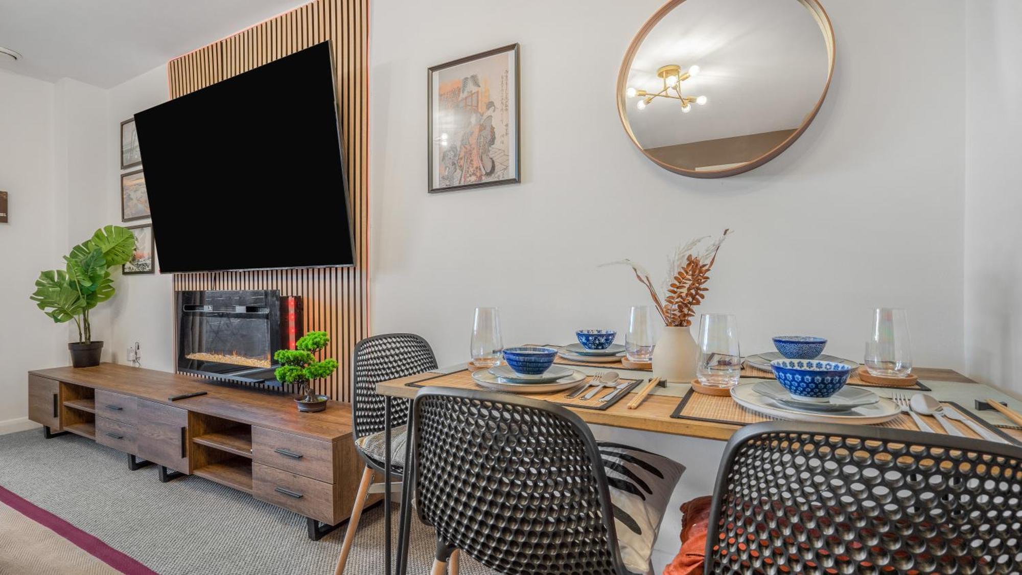 Japanese Suite 2Bed 2Bath, Free Park, Netfix, 75 Inch Tv, Games - City Centre- Maihom Birmingham Bagian luar foto
